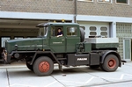 FAUN Zugmaschine der Schluchseewerk AG am Wasserkraftwerk Schwarzabruck im Jahr 1985. Am Lenkrad sitzt mein Sohn Thomas