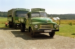 Opel Blitz und Mercedes Lkw der Waldhaus-Brauerei in den Achtzigern in Waldhaus / Schwarzwald