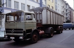 Mercedes 1424 - Sattelschlepper mit Aufleger in Düsseldorf Mitte der Achtziger